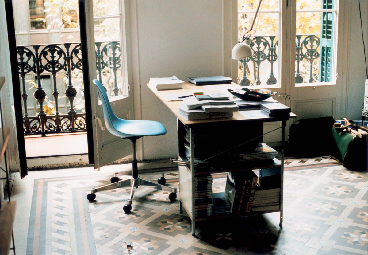 Eames plastic store side chair pscc