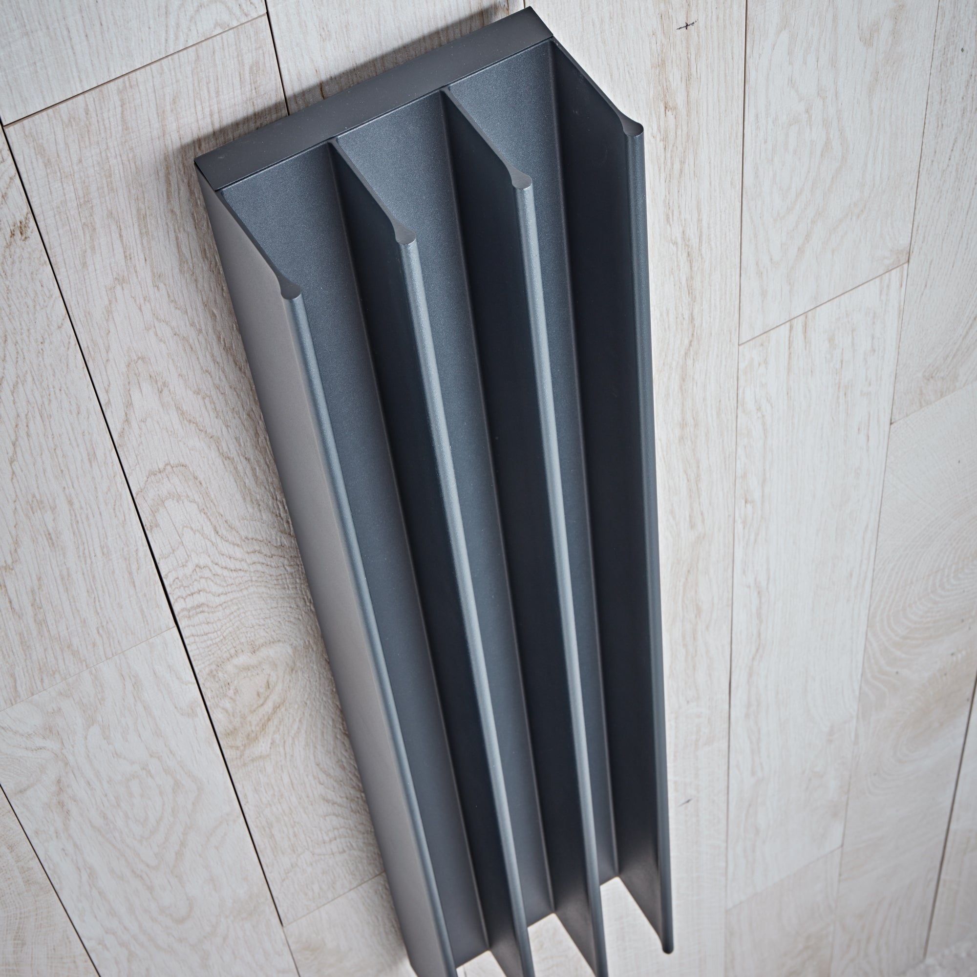 Eskimo Gordon Towel Warmer – Couch Potato Company
